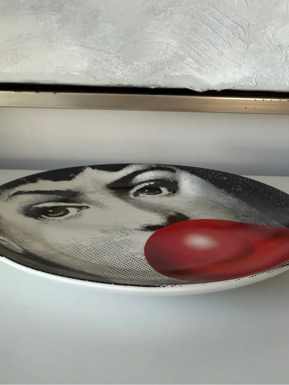 Decorative Art Plate Woman Face Red Bubble Pop Art Wall Decor 8”